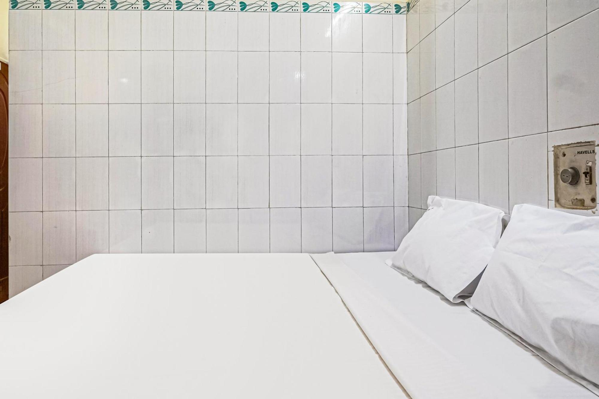 Отель Spot On Venkata Sai Residency Тирупати Экстерьер фото